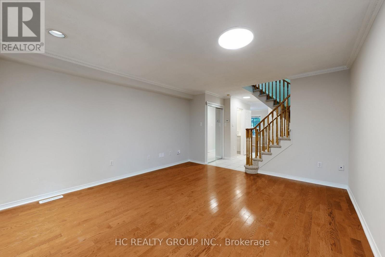 35 Ferris Street, Richmond Hill, Ontario  L4B 4K7 - Photo 7 - N12408273