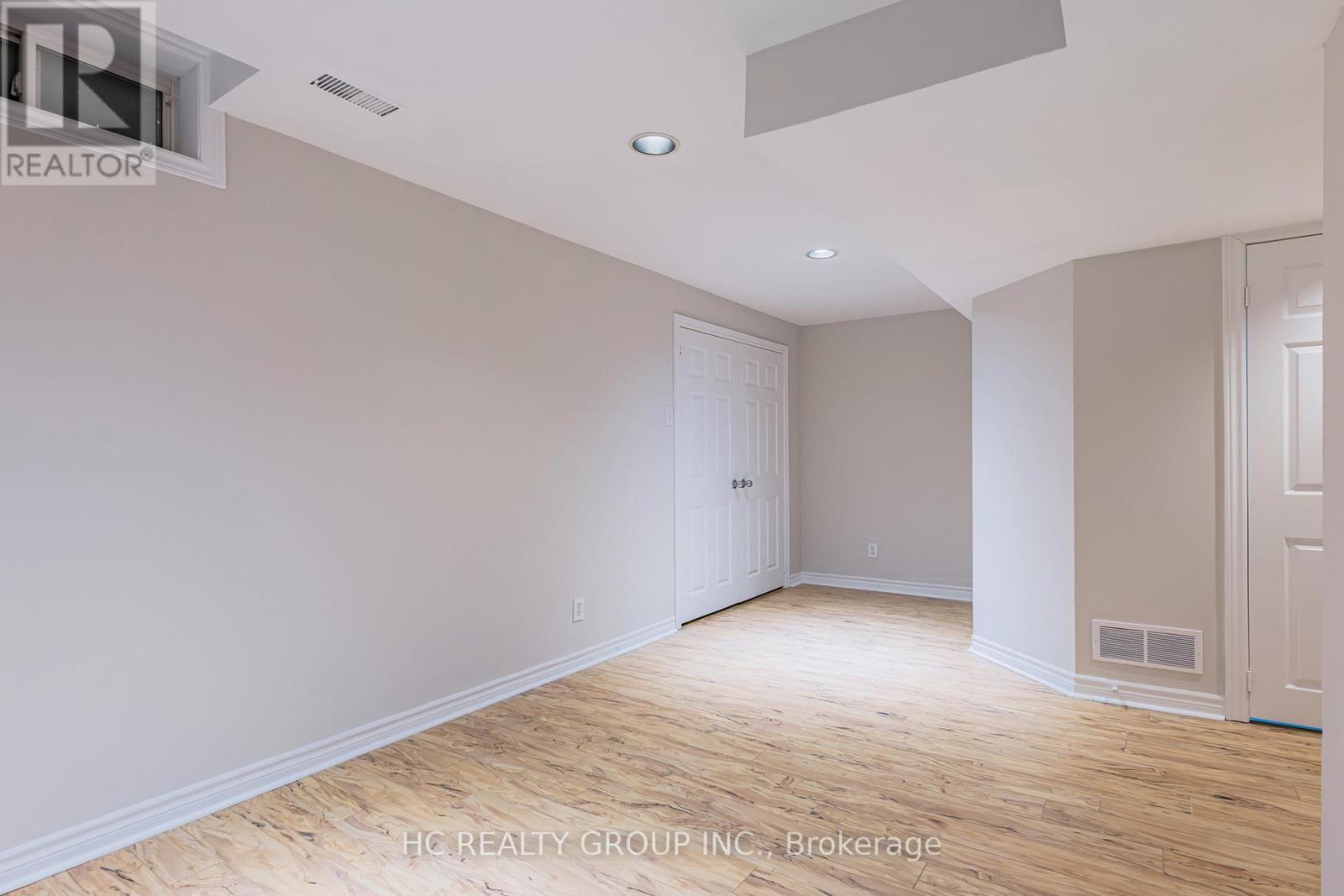 35 Ferris Street, Richmond Hill, Ontario  L4B 4K7 - Photo 44 - N12408273