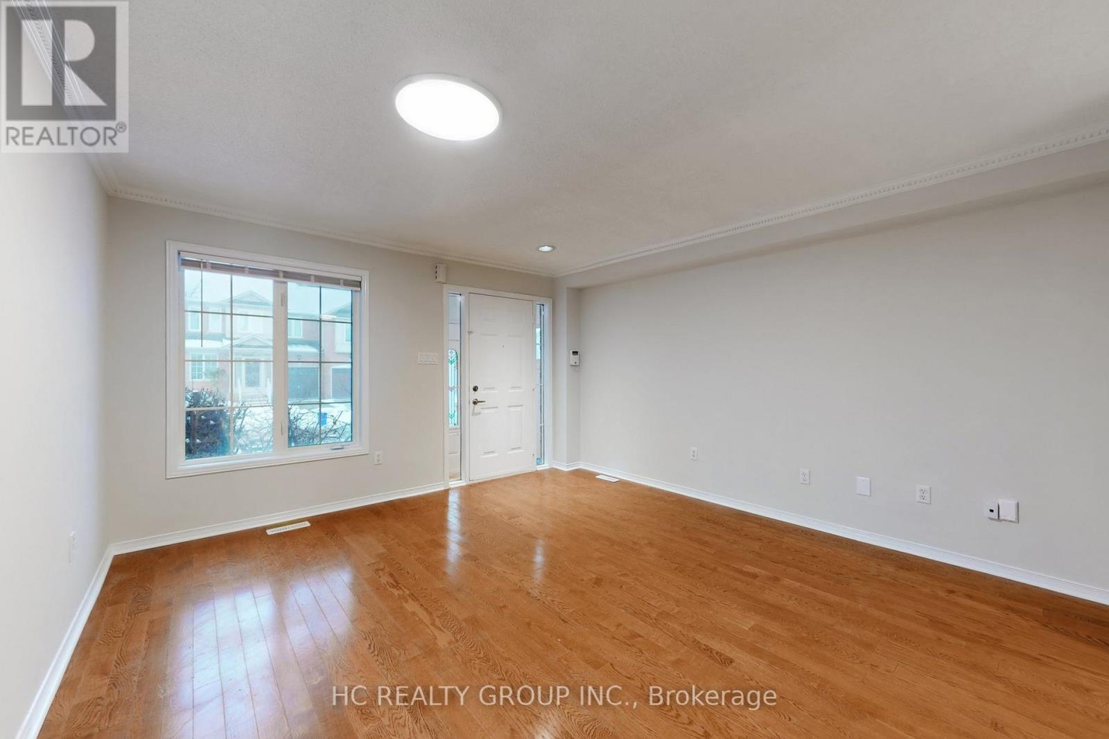 35 Ferris Street, Richmond Hill, Ontario  L4B 4K7 - Photo 6 - N12408273