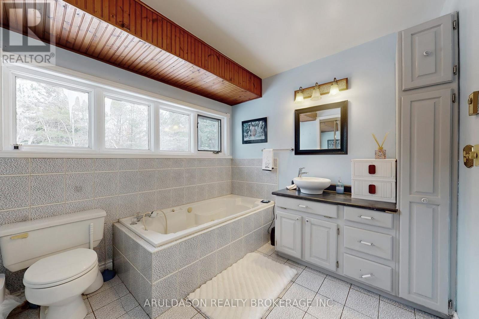 1208 Birchcliffe Crescent, Severn, Ontario  L3V 6H4 - Photo 29 - S12649160