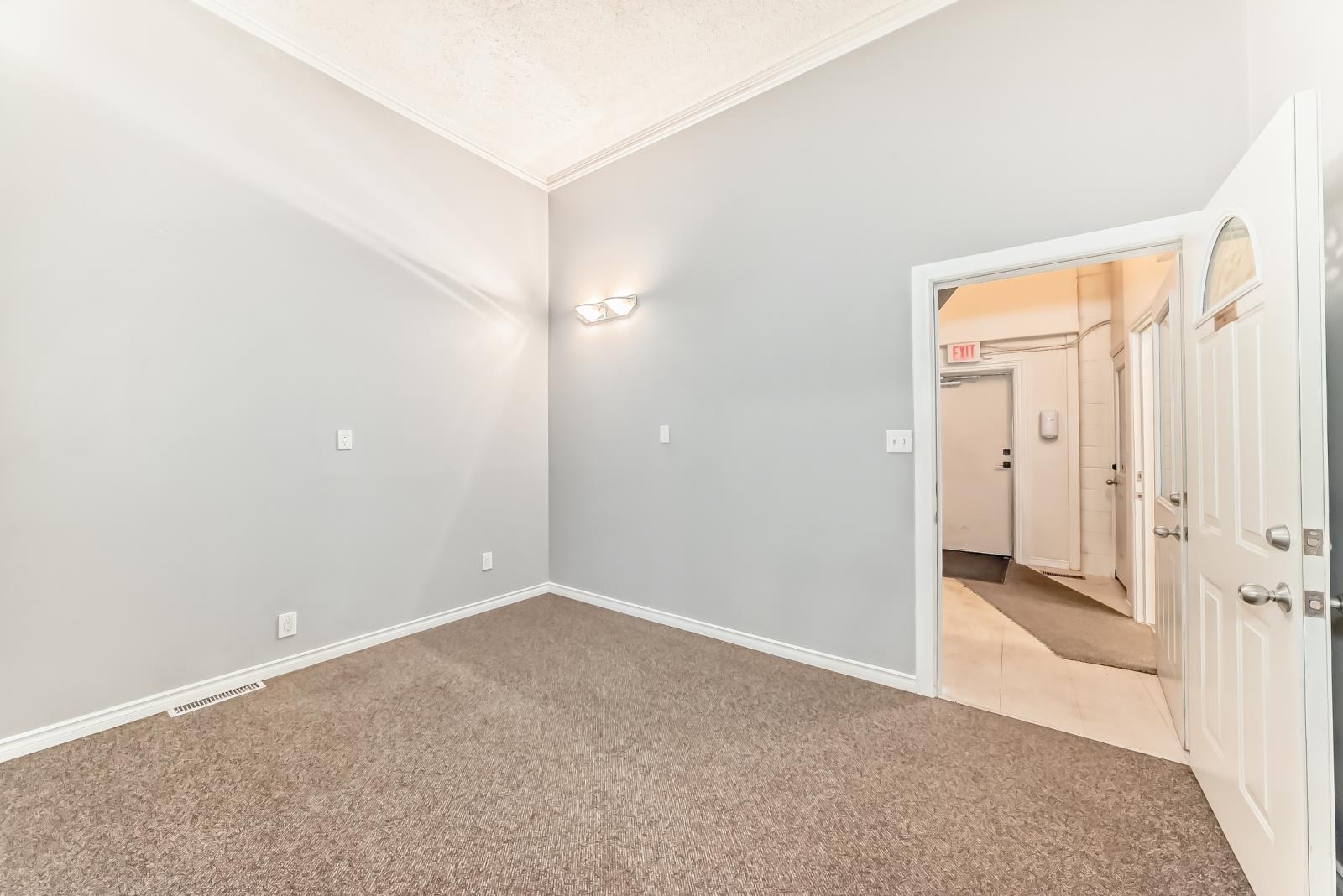 10969  101 Street, Edmonton, Alberta  T5H 2S9 - Photo 8 - 43862273