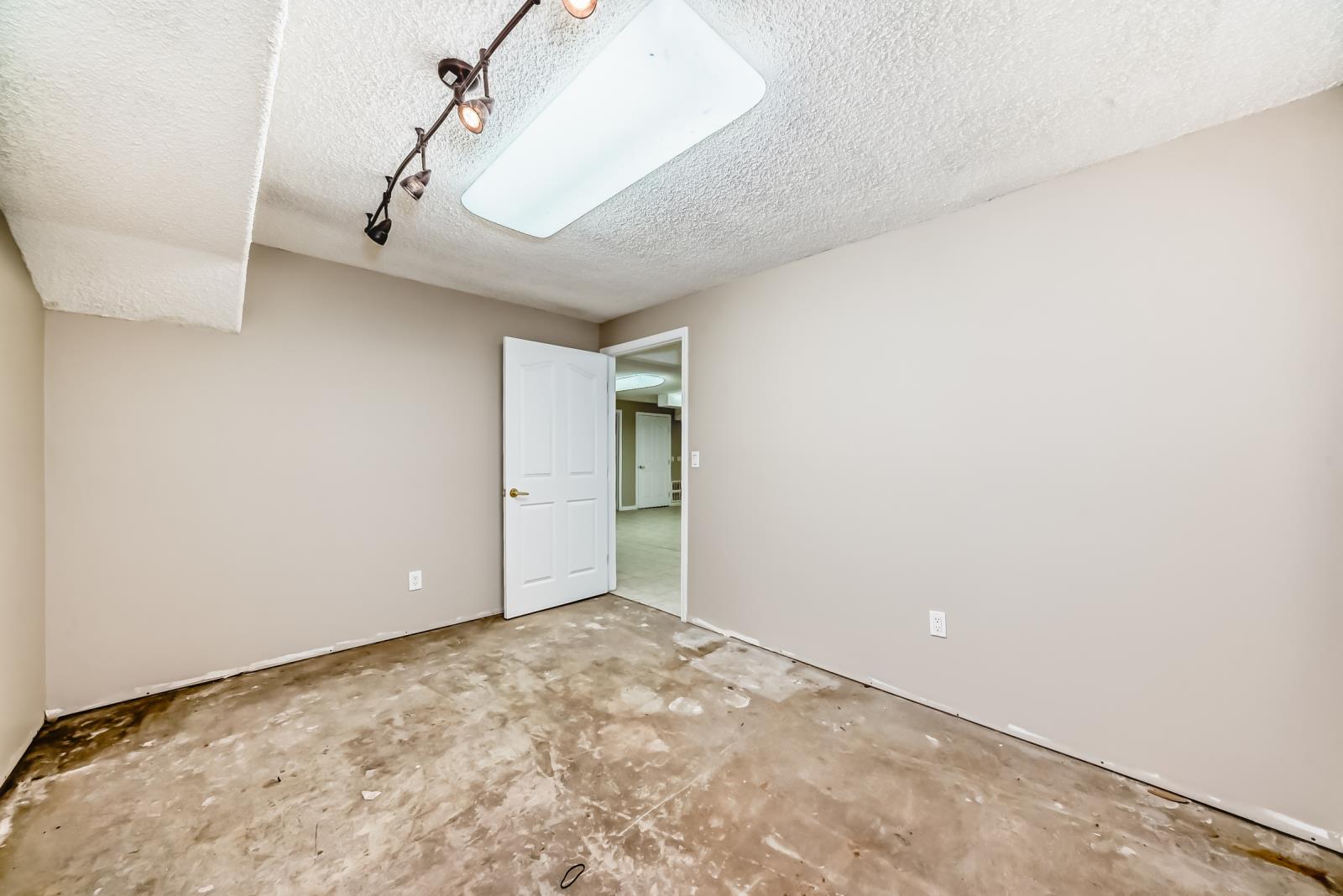 10969  101 Street, Edmonton, Alberta  T5H 2S9 - Photo 33 - 43862273