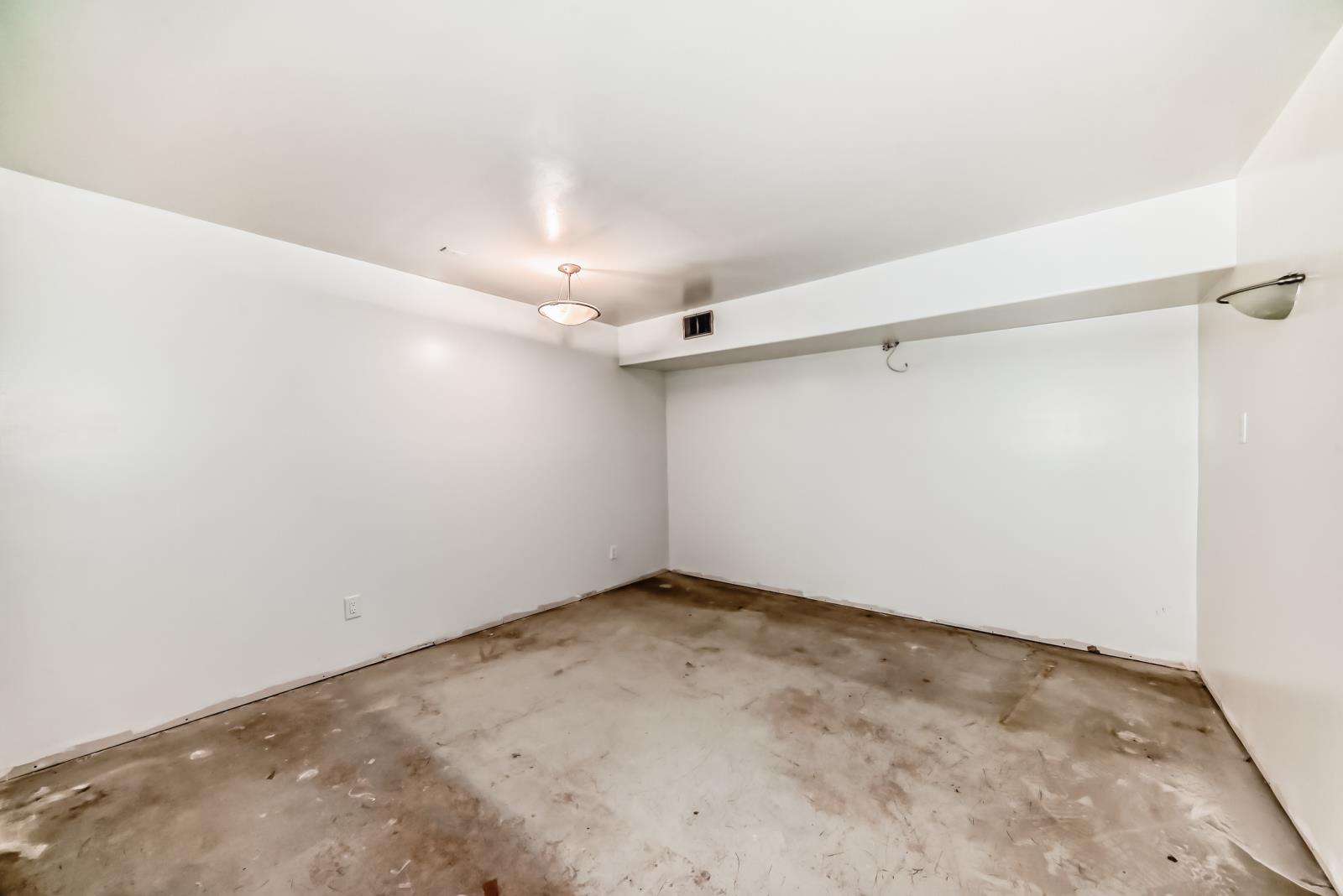 10969  101 Street, Edmonton, Alberta  T5H 2S9 - Photo 34 - 43862273