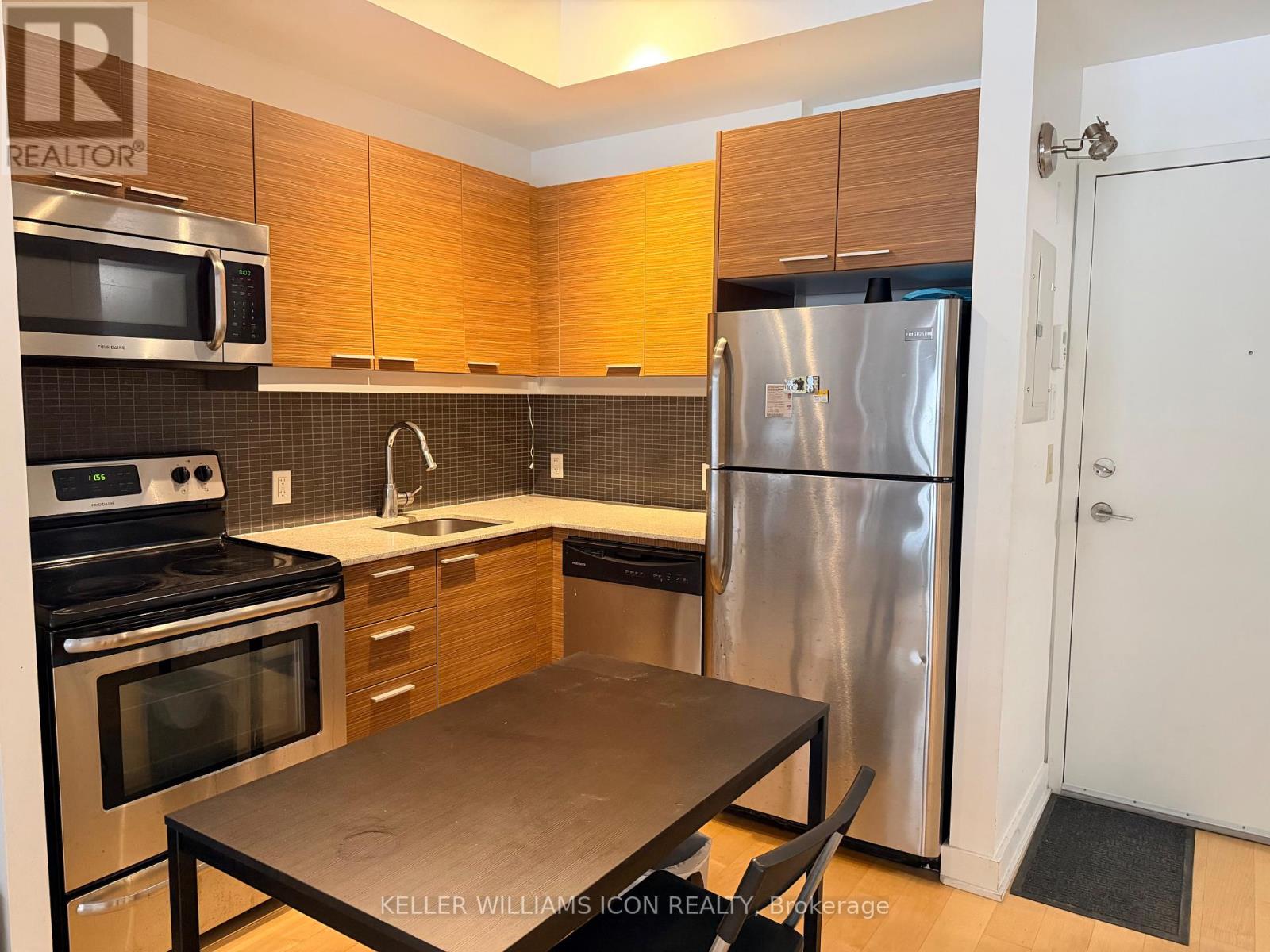 210 - 354 Gladstone Avenue, Ottawa, Ontario  K2P 0R4 - Photo 15 - X12649186