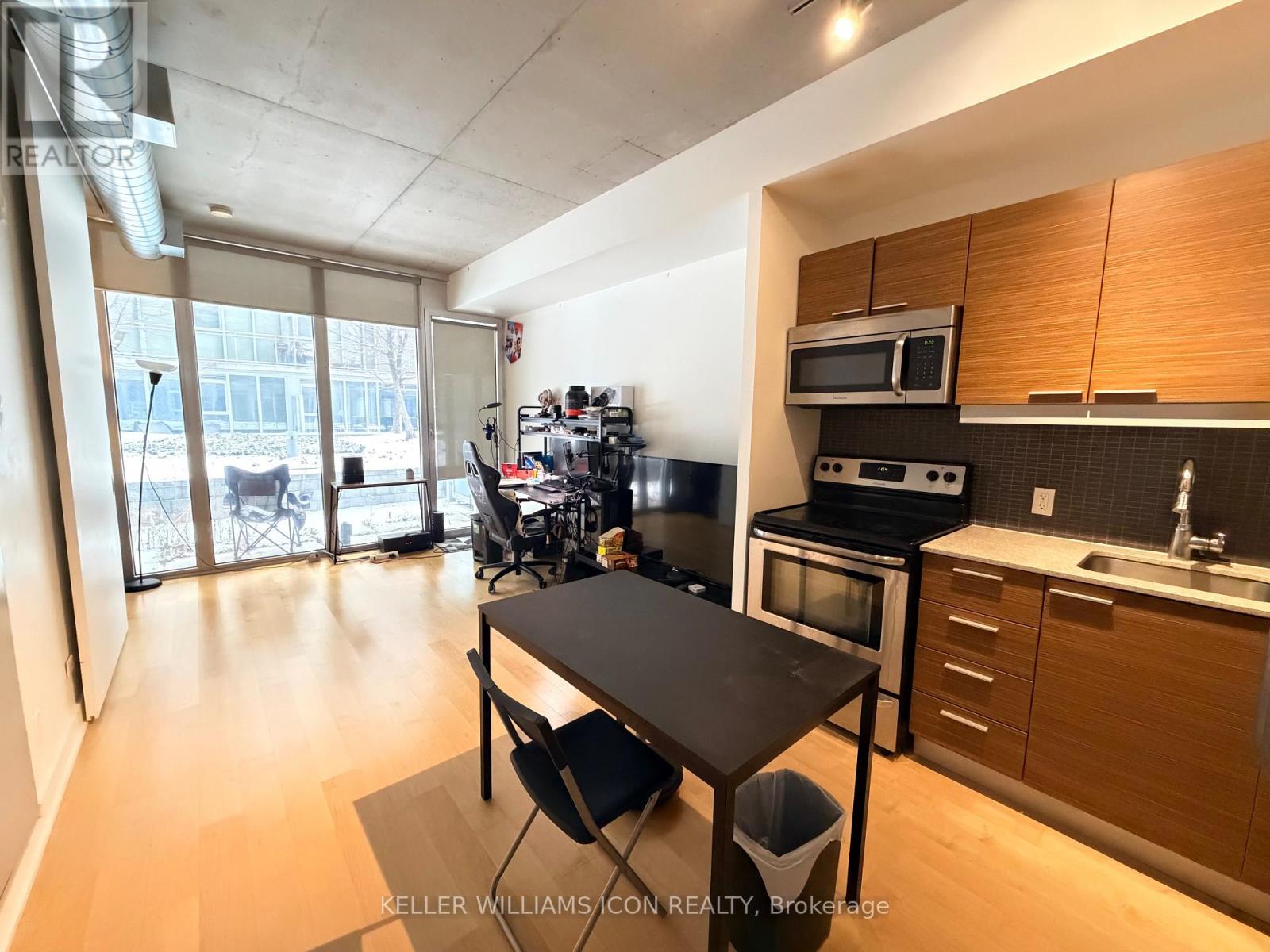 210 - 354 Gladstone Avenue, Ottawa, Ontario  K2P 0R4 - Photo 16 - X12649186