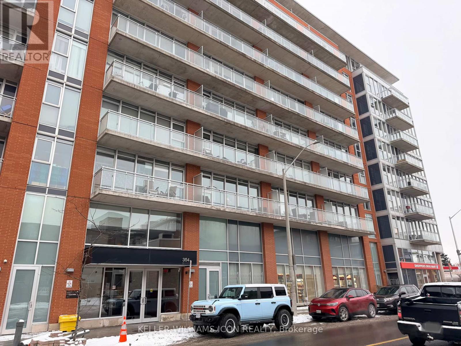 210 - 354 Gladstone Avenue, Ottawa, Ontario  K2P 0R4 - Photo 2 - X12649186