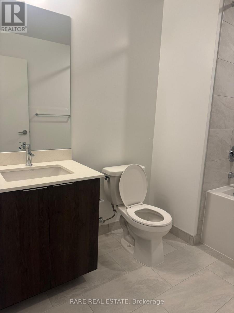 395 Square One Drive, Mississauga, Ontario  L5B 0P6 - Photo 20 - W12648874