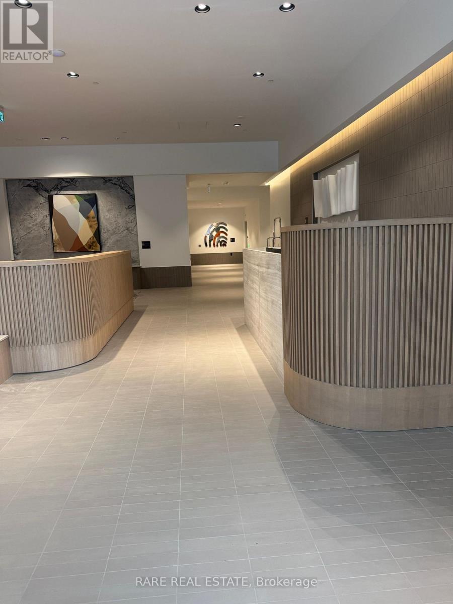 395 Square One Drive, Mississauga, Ontario  L5B 0P6 - Photo 12 - W12648874