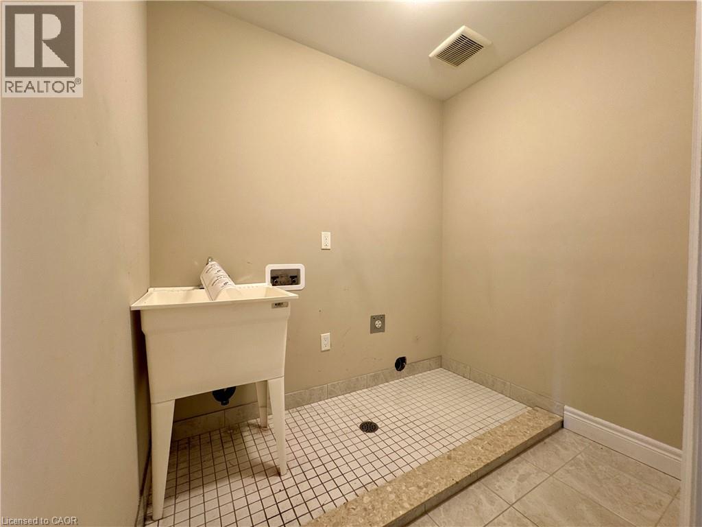 185 1/2 Federal Street, Stoney Creek, Ontario  L8E 1N8 - Photo 35 - 40784918