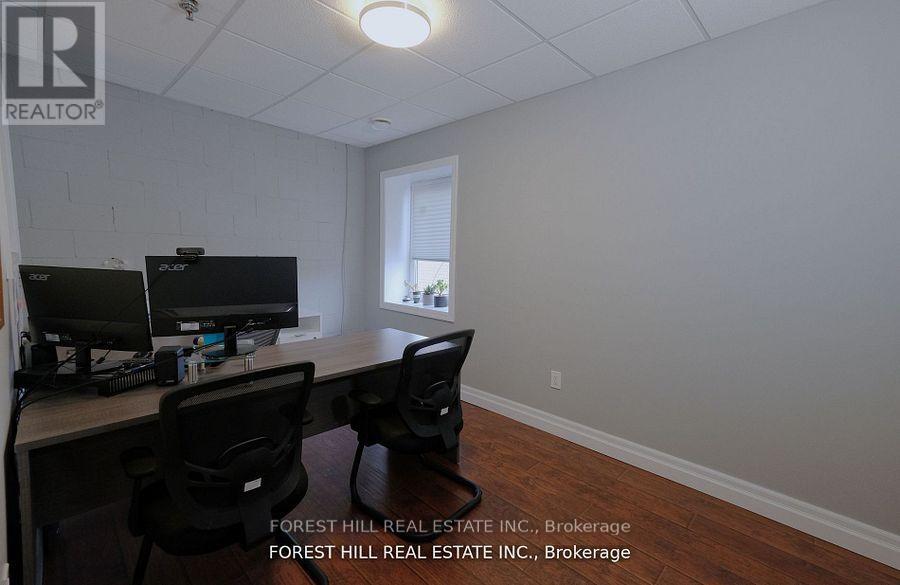 5 - 1211 Gorham Street, Newmarket, Ontario  L3Y 8Y3 - Photo 4 - N12649170