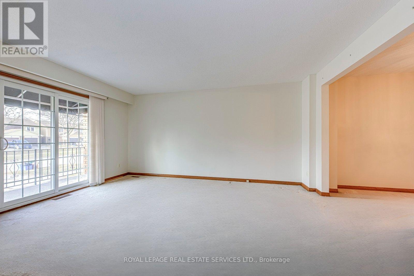 681 Cumberland Avenue, Burlington, Ontario  L7N 2X6 - Photo 4 - W12649180