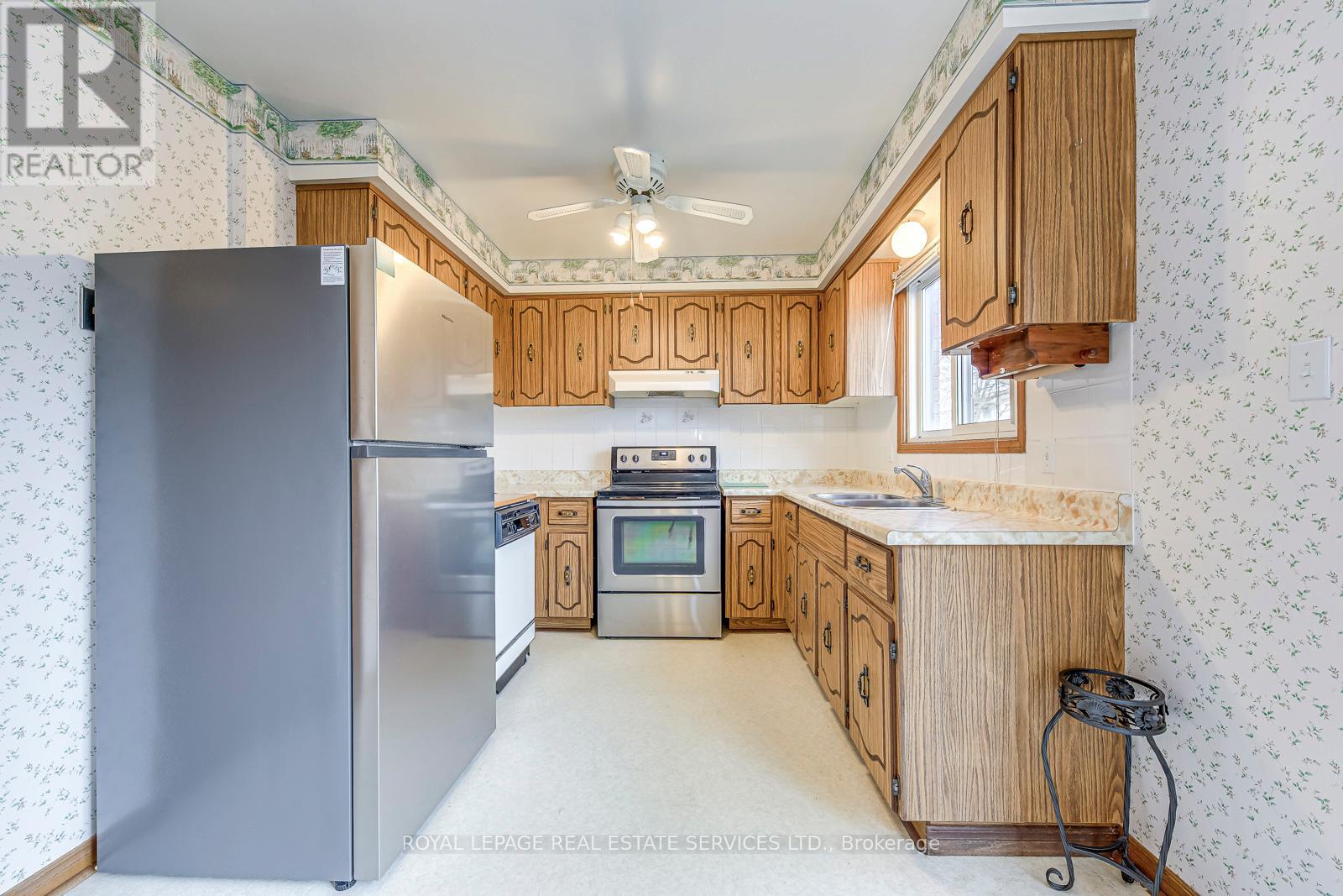 681 Cumberland Avenue, Burlington, Ontario  L7N 2X6 - Photo 7 - W12649180