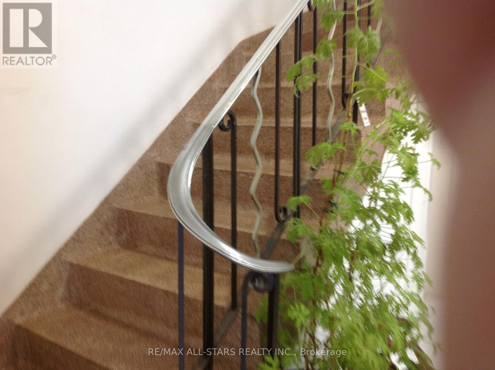 1 St James Place, Hamilton, Ontario  L8P 2N4 - Photo 25 - X12649182