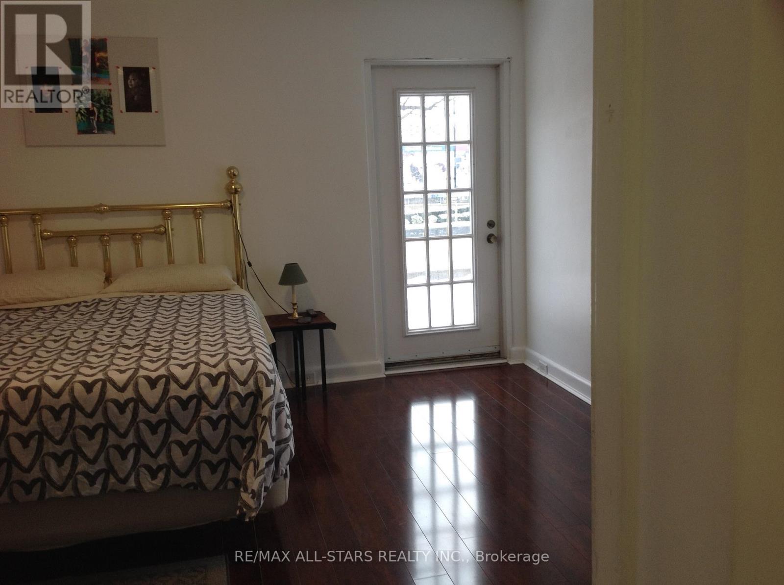 1 St James Place, Hamilton, Ontario  L8P 2N4 - Photo 27 - X12649182