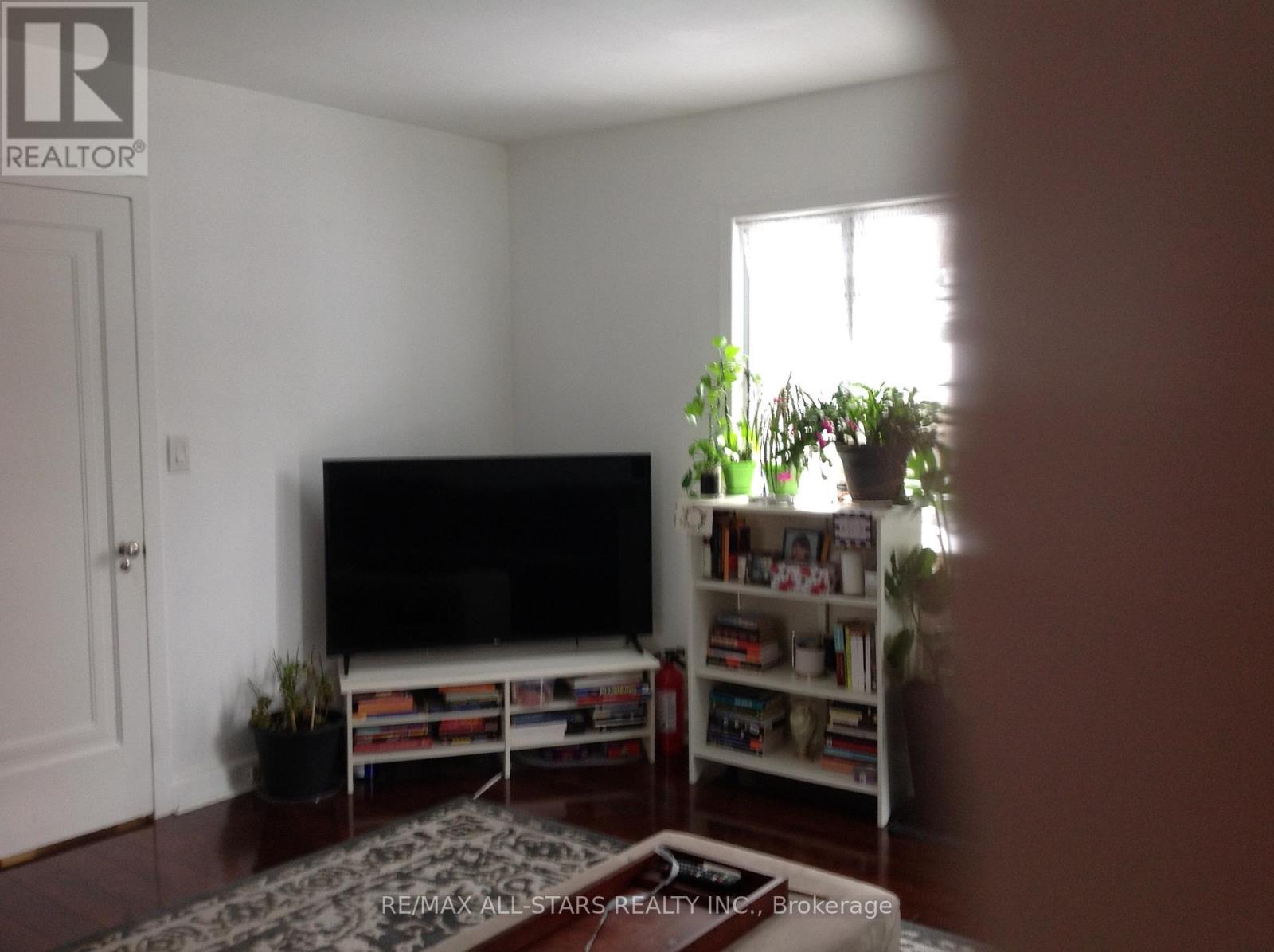 1 St James Place, Hamilton, Ontario  L8P 2N4 - Photo 32 - X12649182