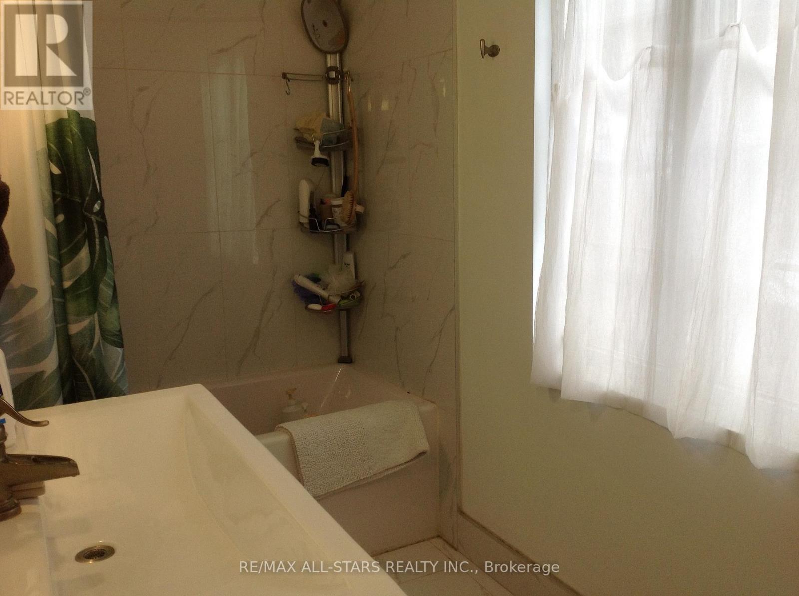 1 St James Place, Hamilton, Ontario  L8P 2N4 - Photo 40 - X12649182