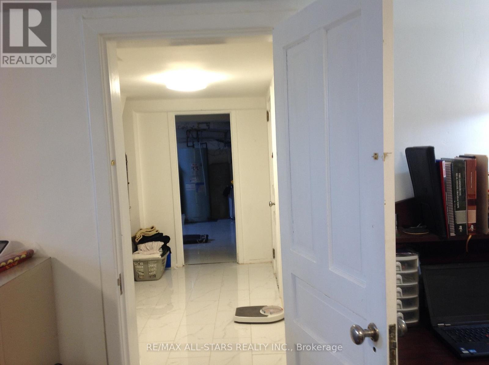 1 St James Place, Hamilton, Ontario  L8P 2N4 - Photo 44 - X12649182