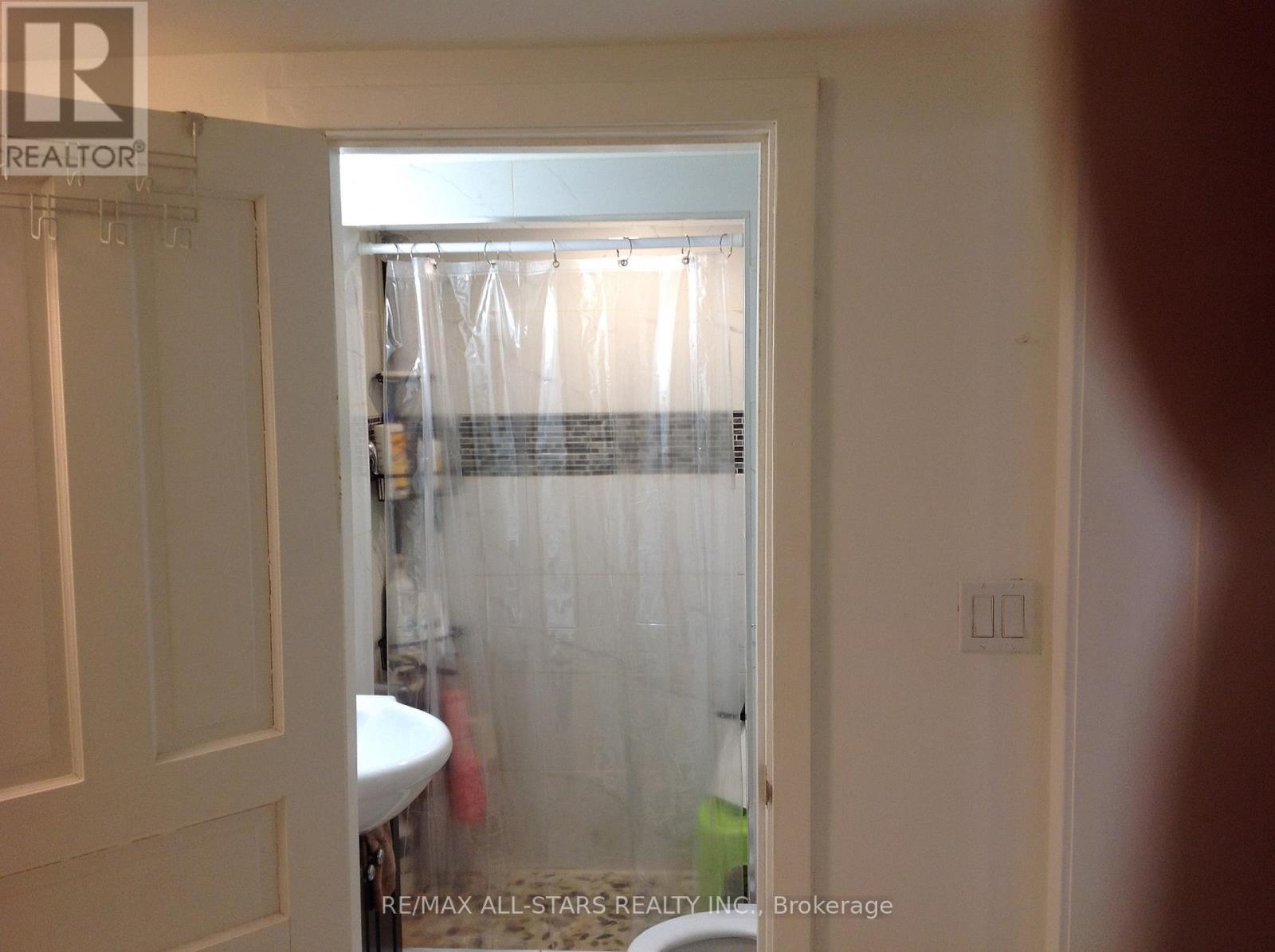 1 St James Place, Hamilton, Ontario  L8P 2N4 - Photo 46 - X12649182