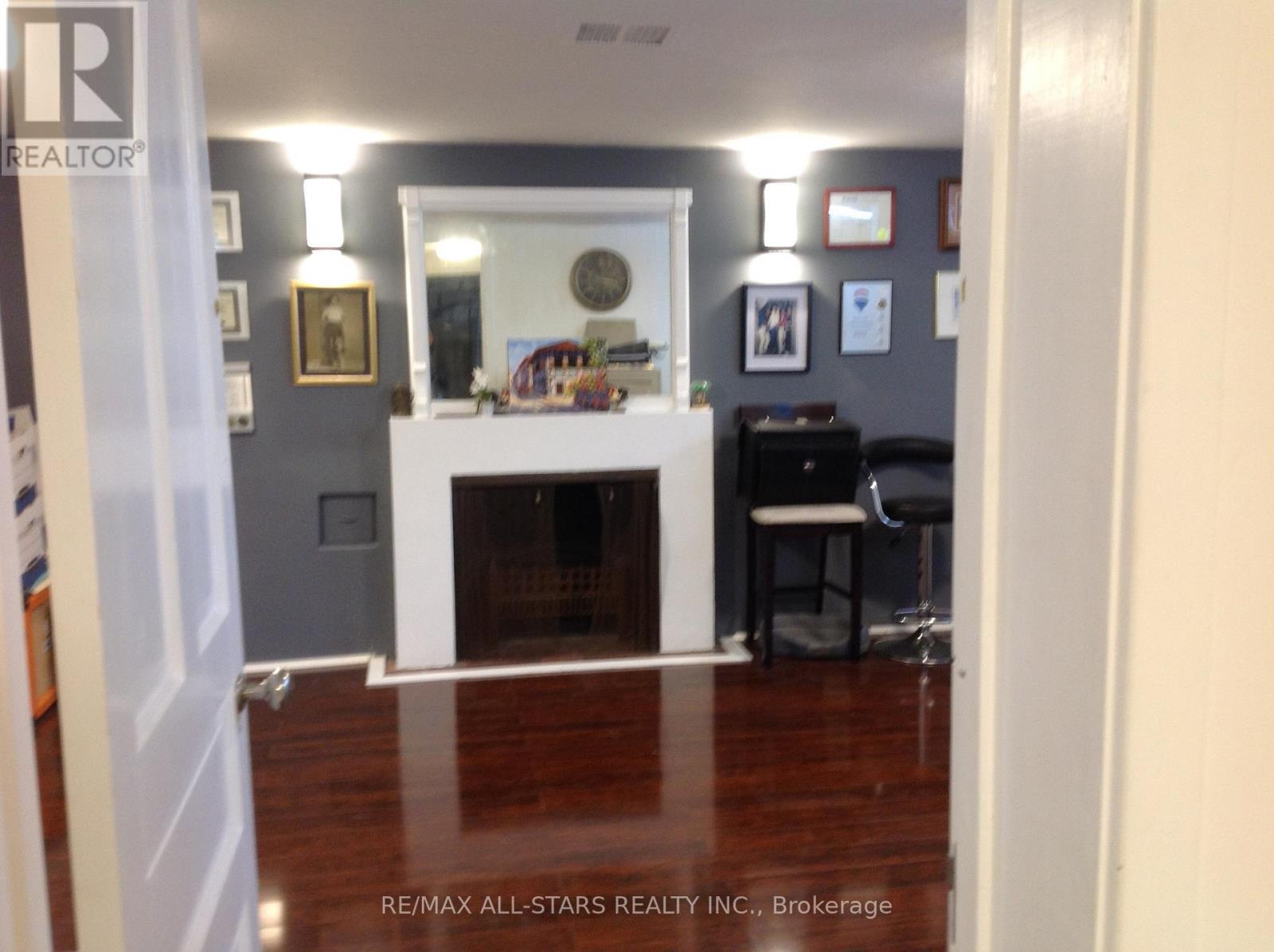 1 St James Place, Hamilton, Ontario  L8P 2N4 - Photo 49 - X12649182