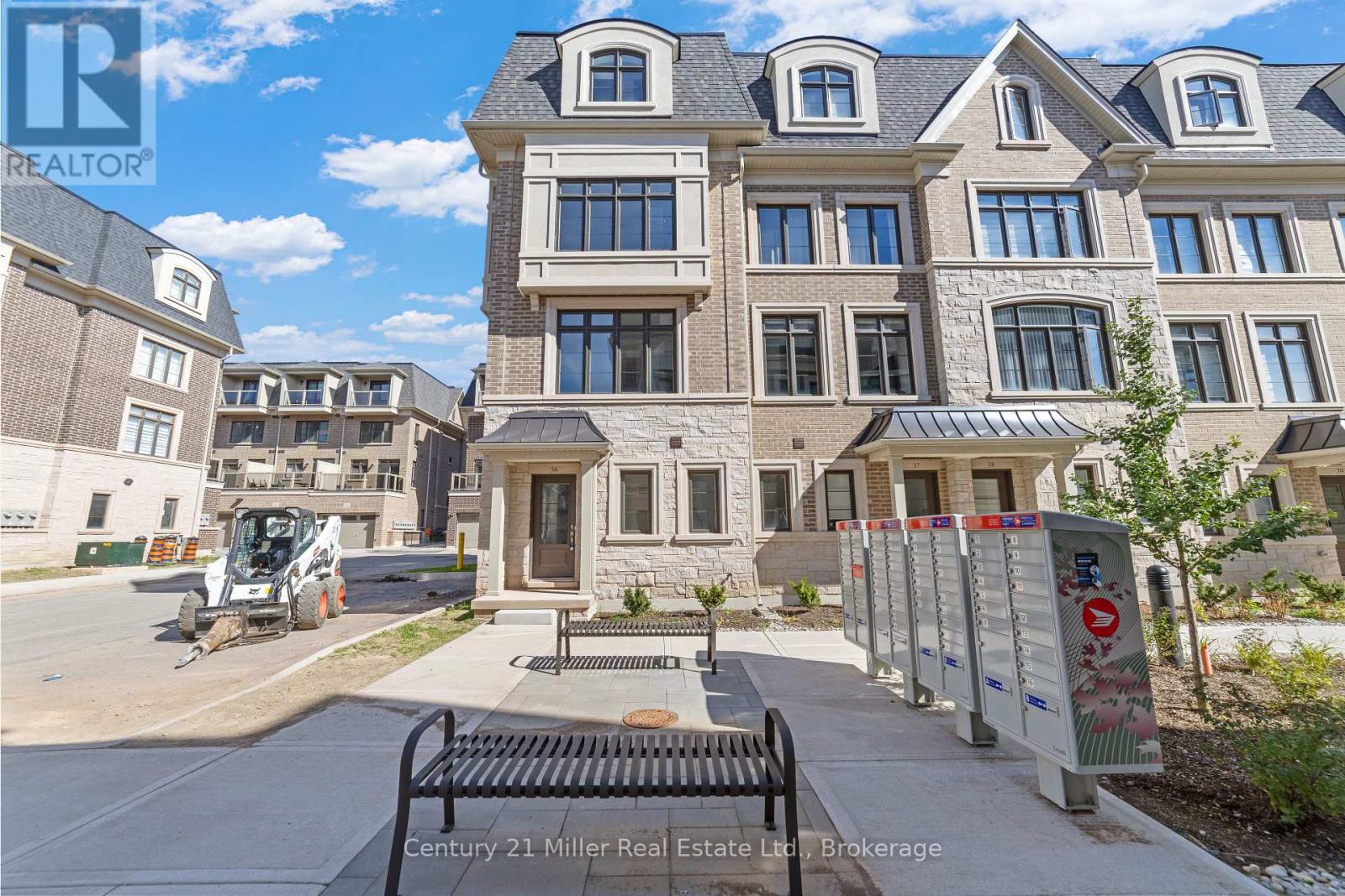 36 - 260 MELODY COMMON, Oakville, Ontario