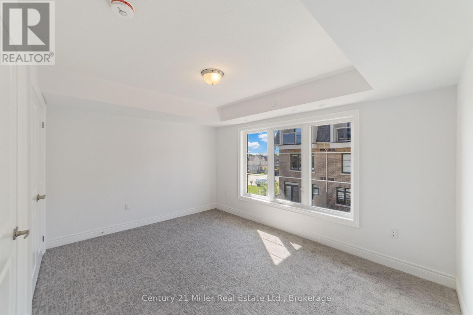 48 - 2140 Trafalgar Road, Oakville, Ontario  L6H 8A5 - Photo 14 - W12649224