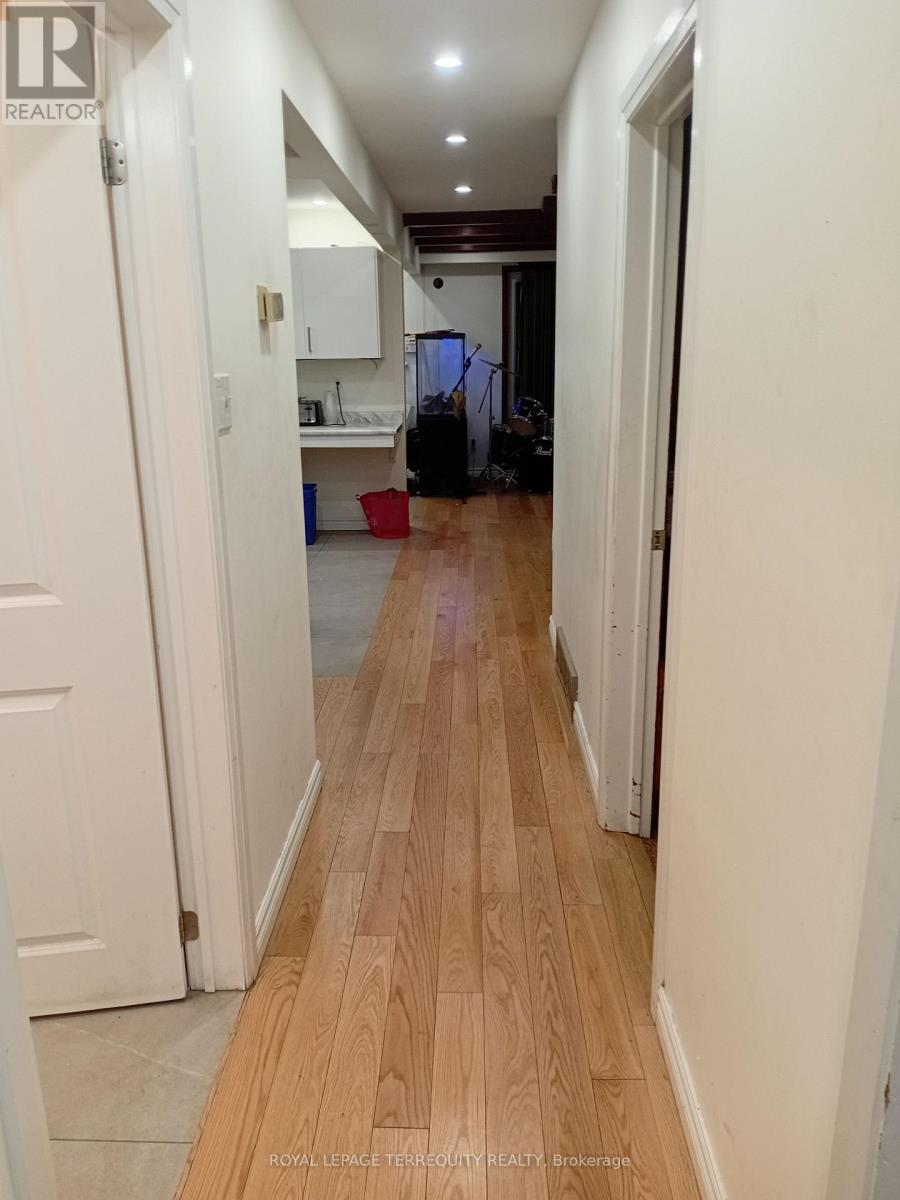 39 Earlton Road, Toronto, Ontario  M1T 2R4 - Photo 18 - E12635958