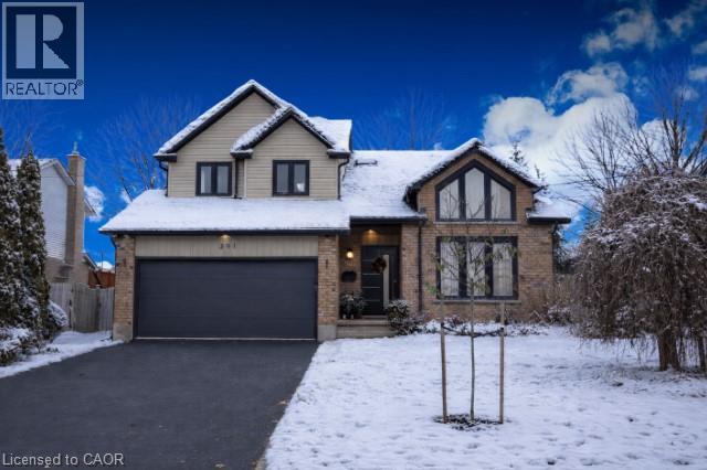 391 STRAWBERRY Crescent, Waterloo, Ontario