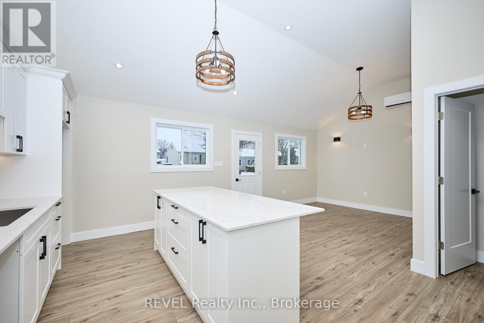 406 Hennepin Avenue, Welland (Lincoln/crowland), Ontario  L3B 4T5 - Photo 11 - X12649230