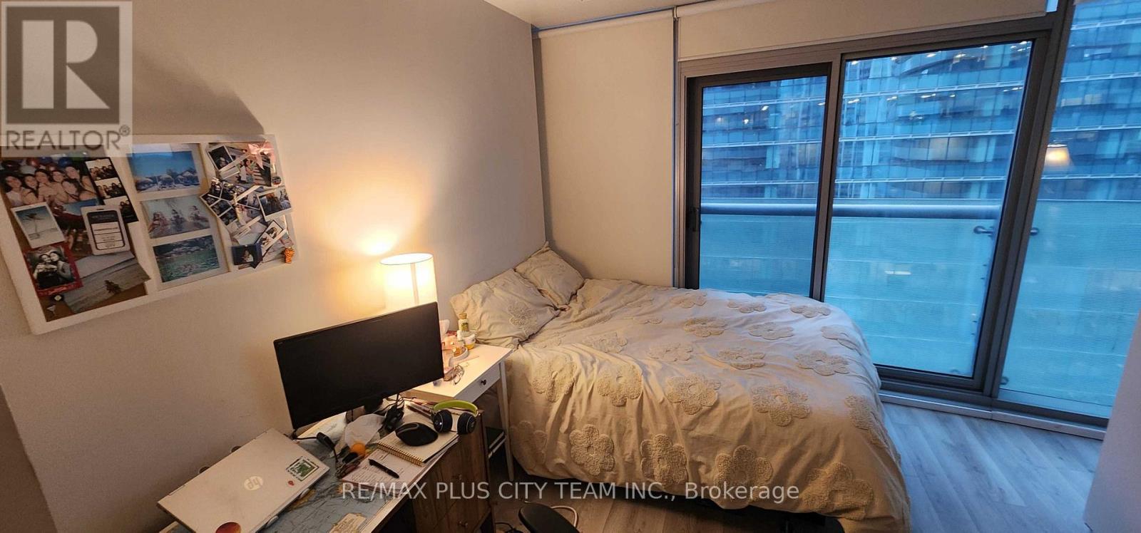 1610 - 12 York Street, Toronto, Ontario  M5J 0A9 - Photo 6 - C12649200