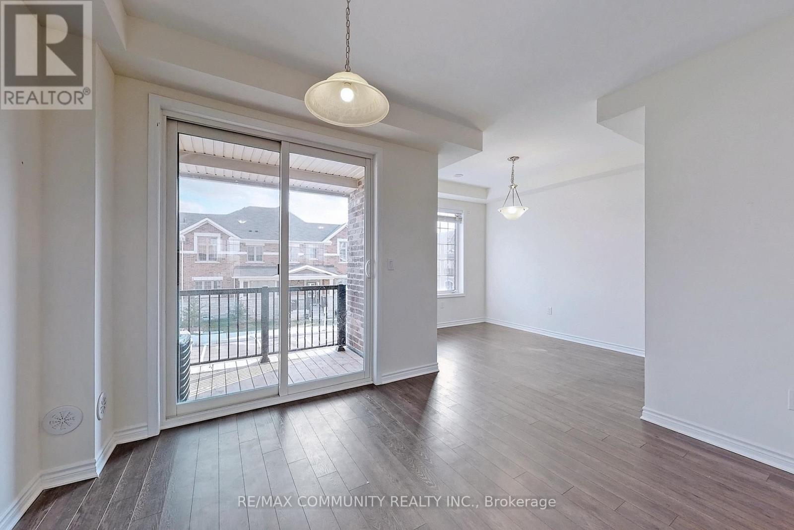 12 Fiesta Way, Whitby, Ontario  L1P 0H9 - Photo 13 - E12649204