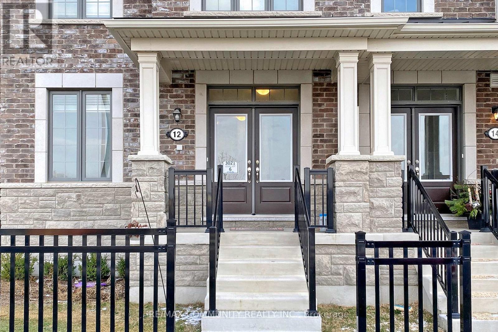 12 Fiesta Way, Whitby, Ontario  L1P 0H9 - Photo 3 - E12649204