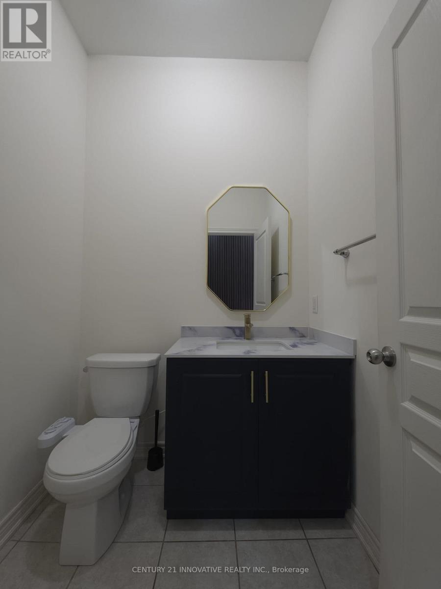 86 Humberstone Crescent, Brampton (Northwest Brampton), Ontario  L7A 4C1 - Photo 2 - W12649226