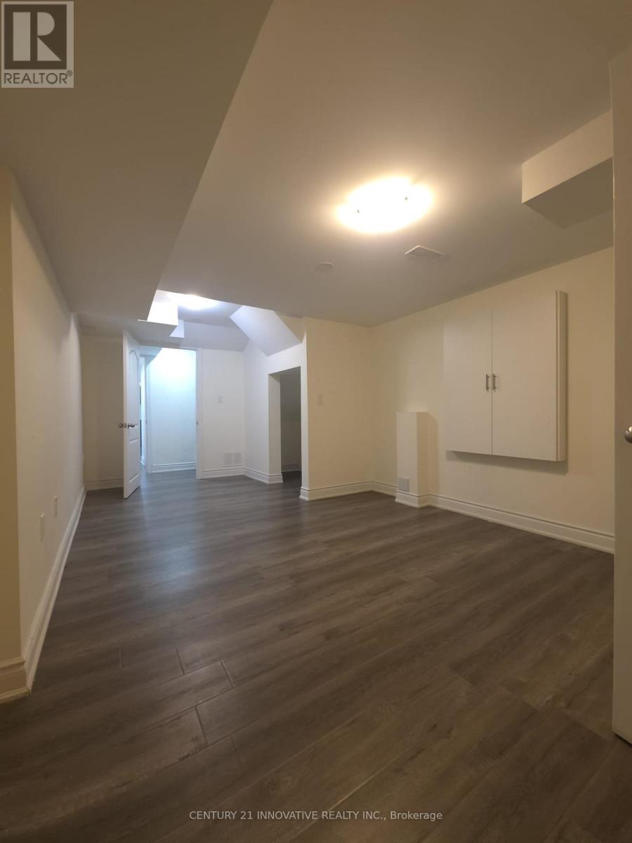 86 Humberstone Crescent, Brampton (Northwest Brampton), Ontario  L7A 4C1 - Photo 2 - W12649232