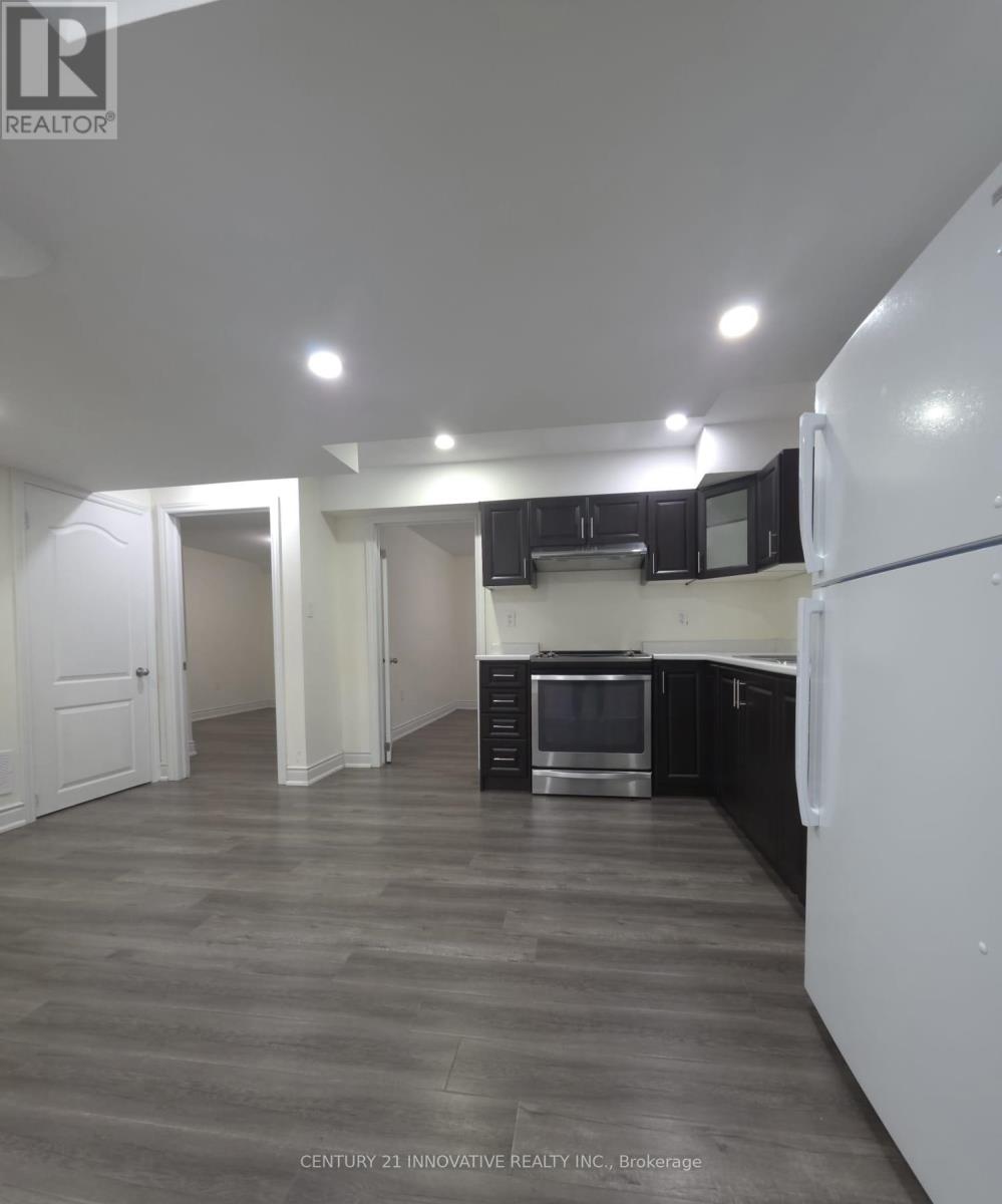 86 Humberstone Crescent, Brampton (Northwest Brampton), Ontario  L7A 4C1 - Photo 4 - W12649232