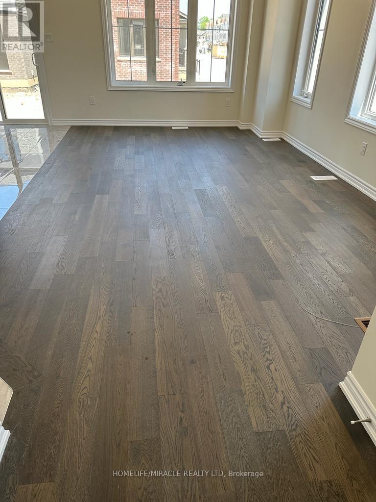 12 Monteith Drive, Brantford, Ontario  N3T 0W6 - Photo 5 - X12649234