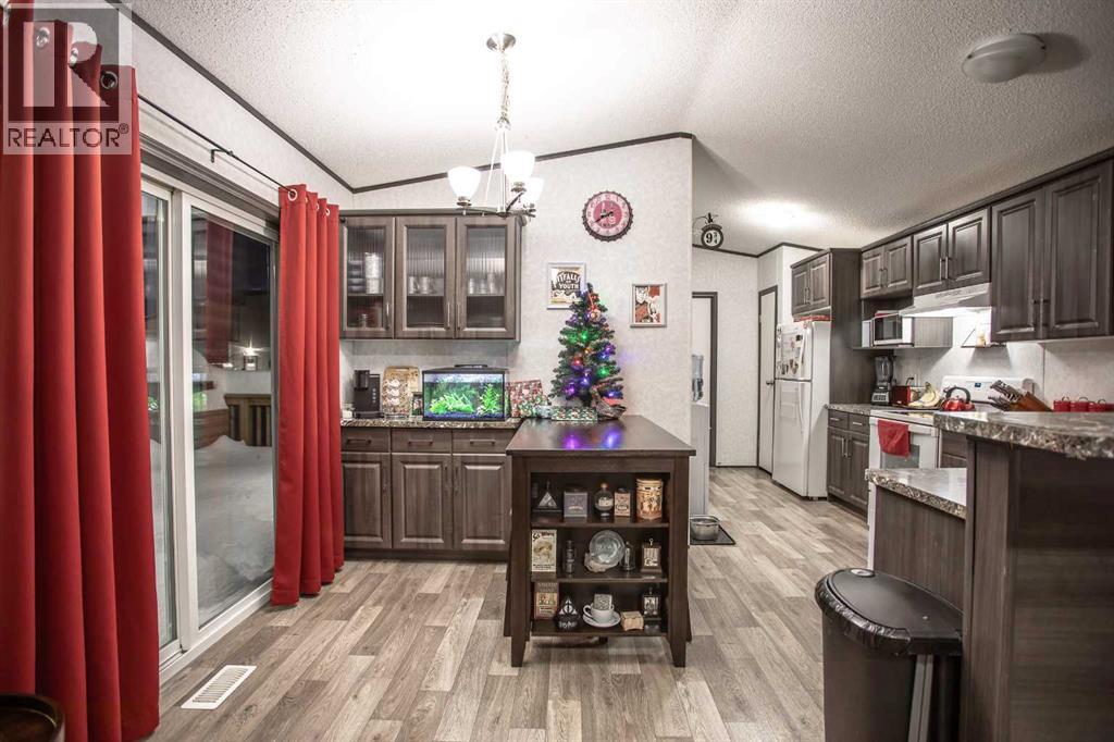 17 Driftwood Drive, High Level, Alberta  T0H 1Z0 - Photo 13 - A2275284