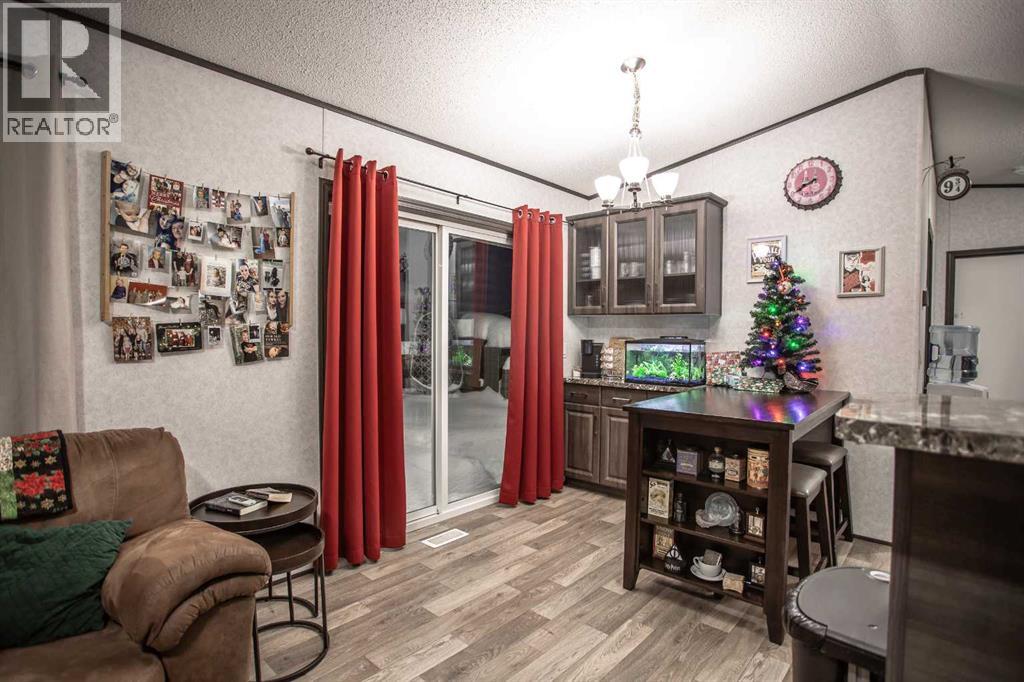 17 Driftwood Drive, High Level, Alberta  T0H 1Z0 - Photo 12 - A2275284