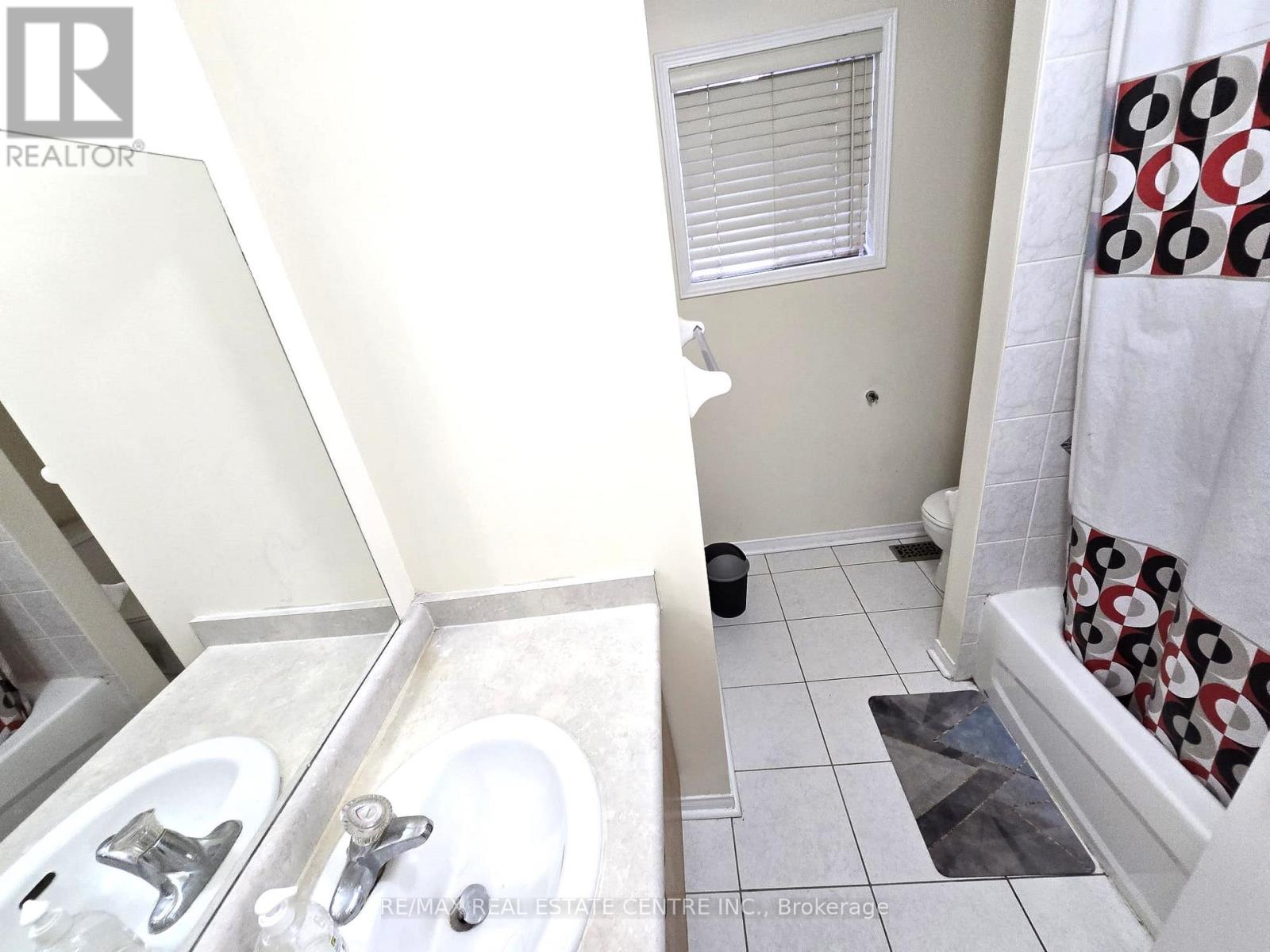 25 Commodore Drive, Brampton, Ontario  L6X 0S5 - Photo 19 - W12558362