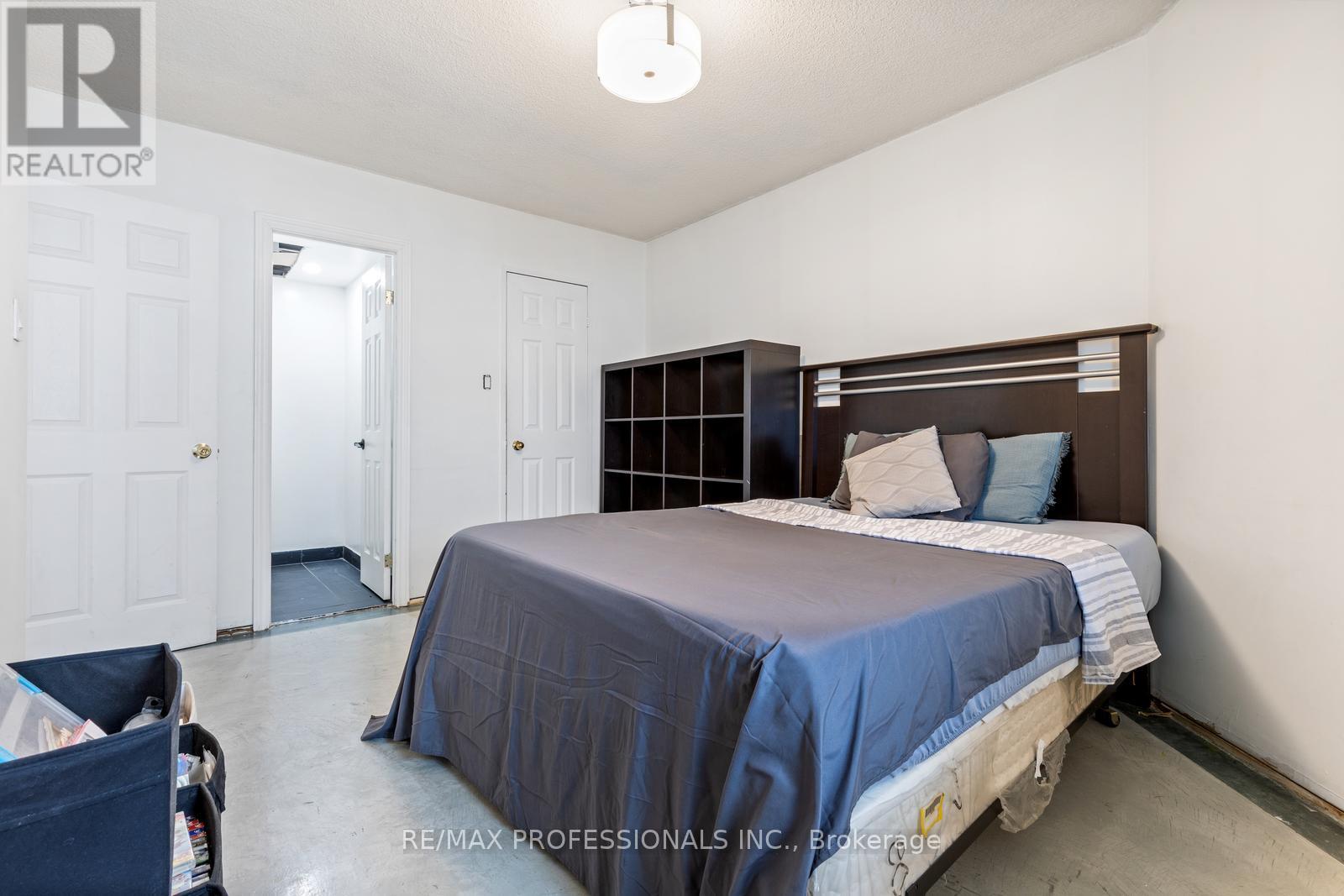 1210 - 234 Albion Road, Toronto (Elms-Old Rexdale), Ontario  M9W 6A5 - Photo 12 - W12643894