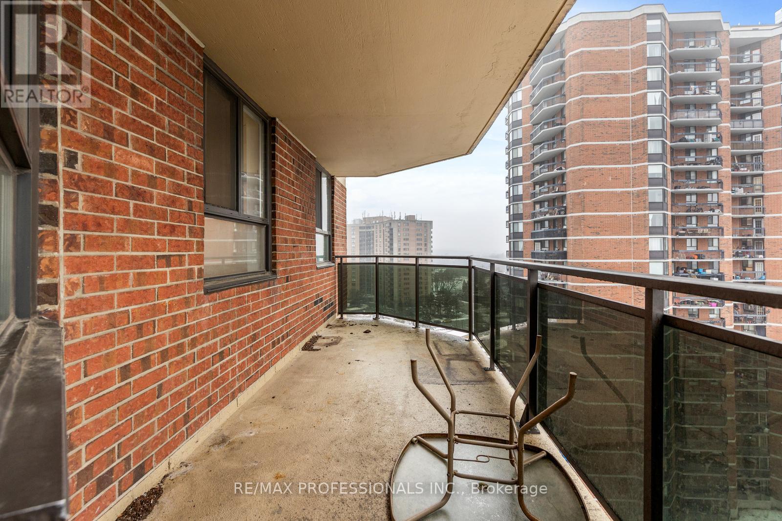 1210 - 234 Albion Road, Toronto (Elms-Old Rexdale), Ontario  M9W 6A5 - Photo 20 - W12643894