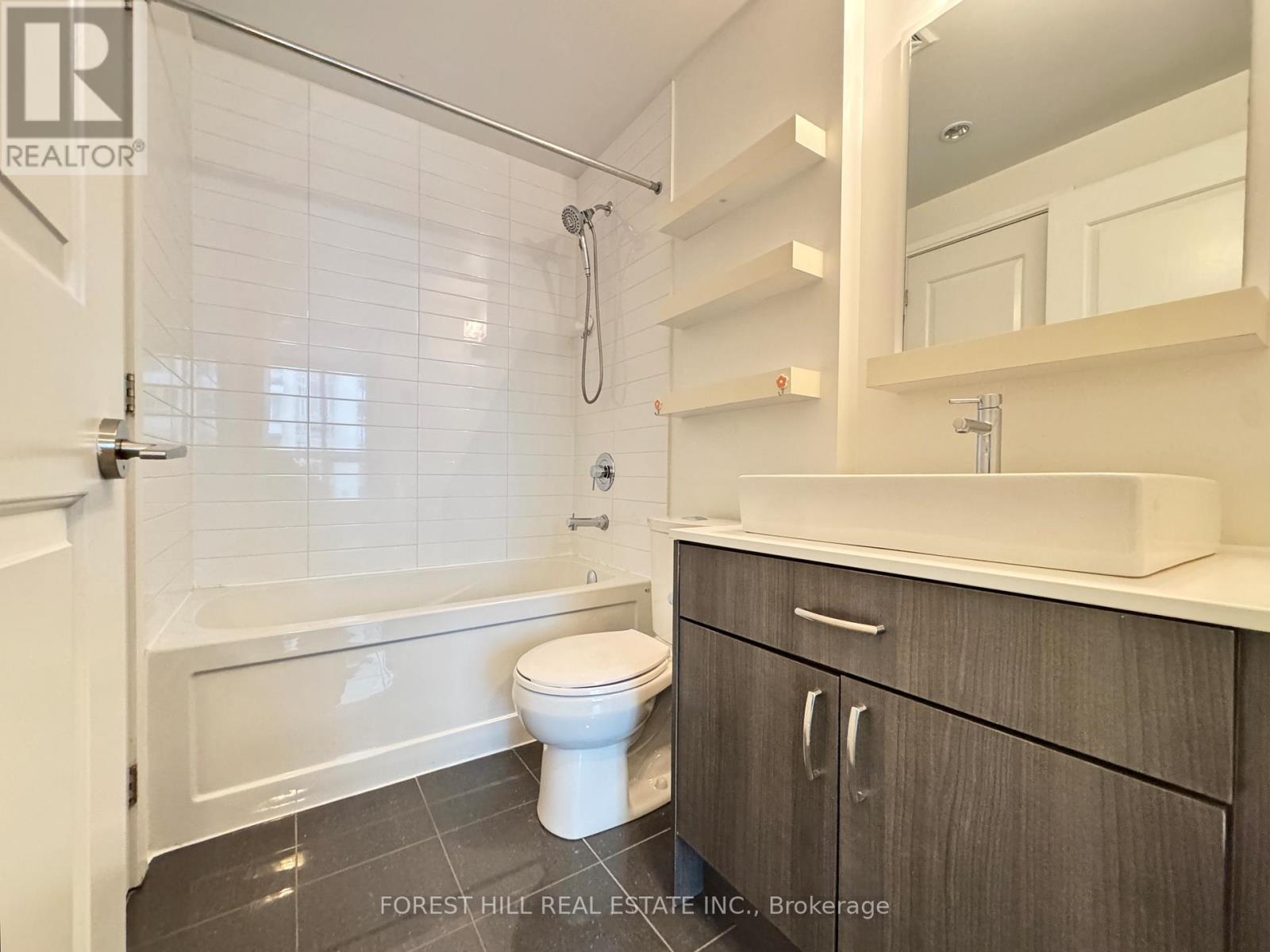 Sw812 - 9191 Yonge Street, Richmond Hill, Ontario  L4C 1E2 - Photo 13 - N12649254