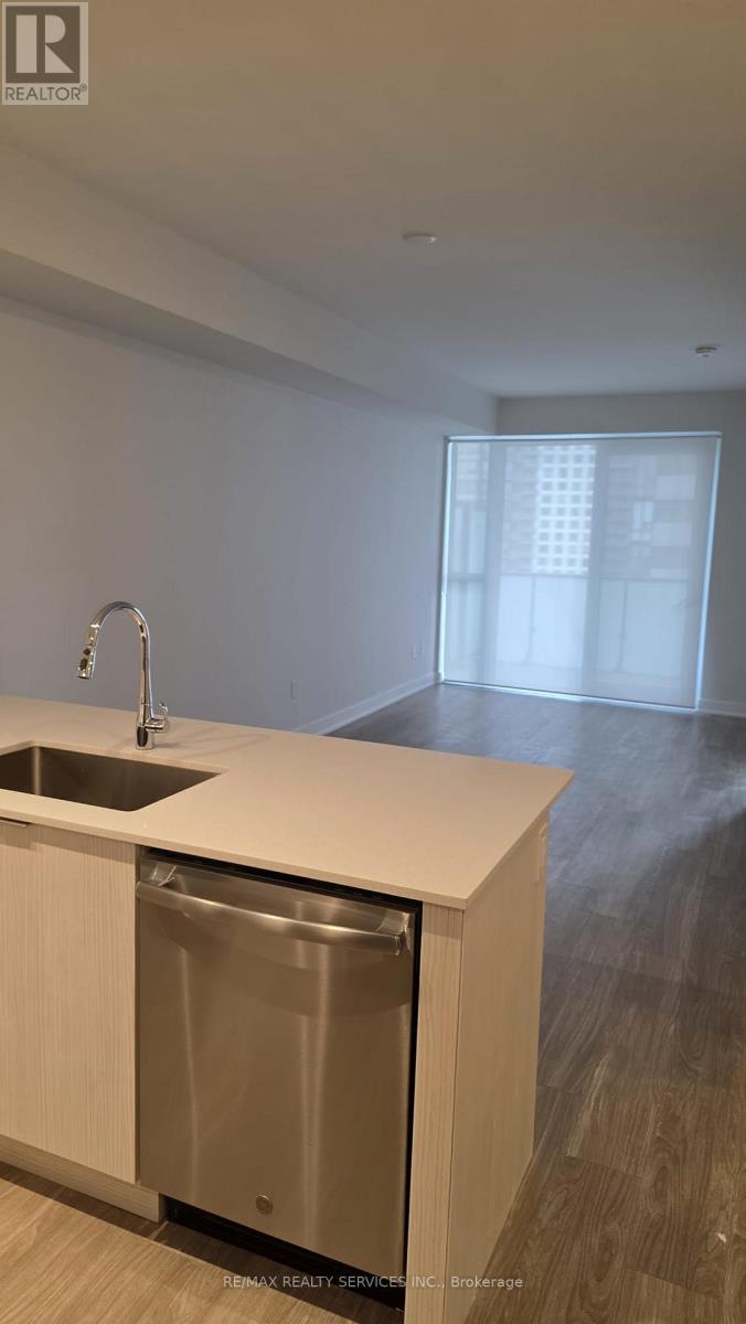 1110 - 430 Square One Drive, Mississauga, Ontario  L5B 0L6 - Photo 14 - W12649238