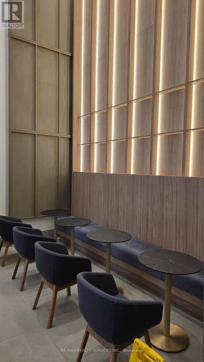 1110 - 430 Square One Drive, Mississauga, Ontario  L5B 0L6 - Photo 3 - W12649238