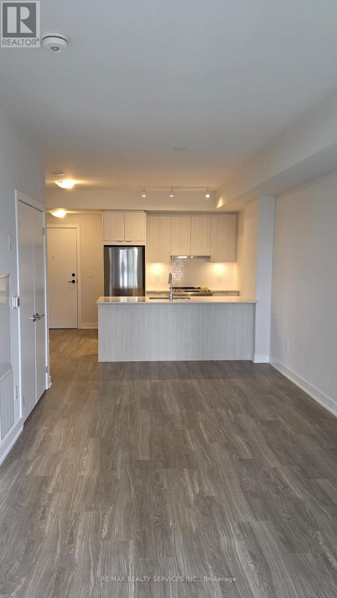 1110 - 430 Square One Drive, Mississauga, Ontario  L5B 0L6 - Photo 6 - W12649238