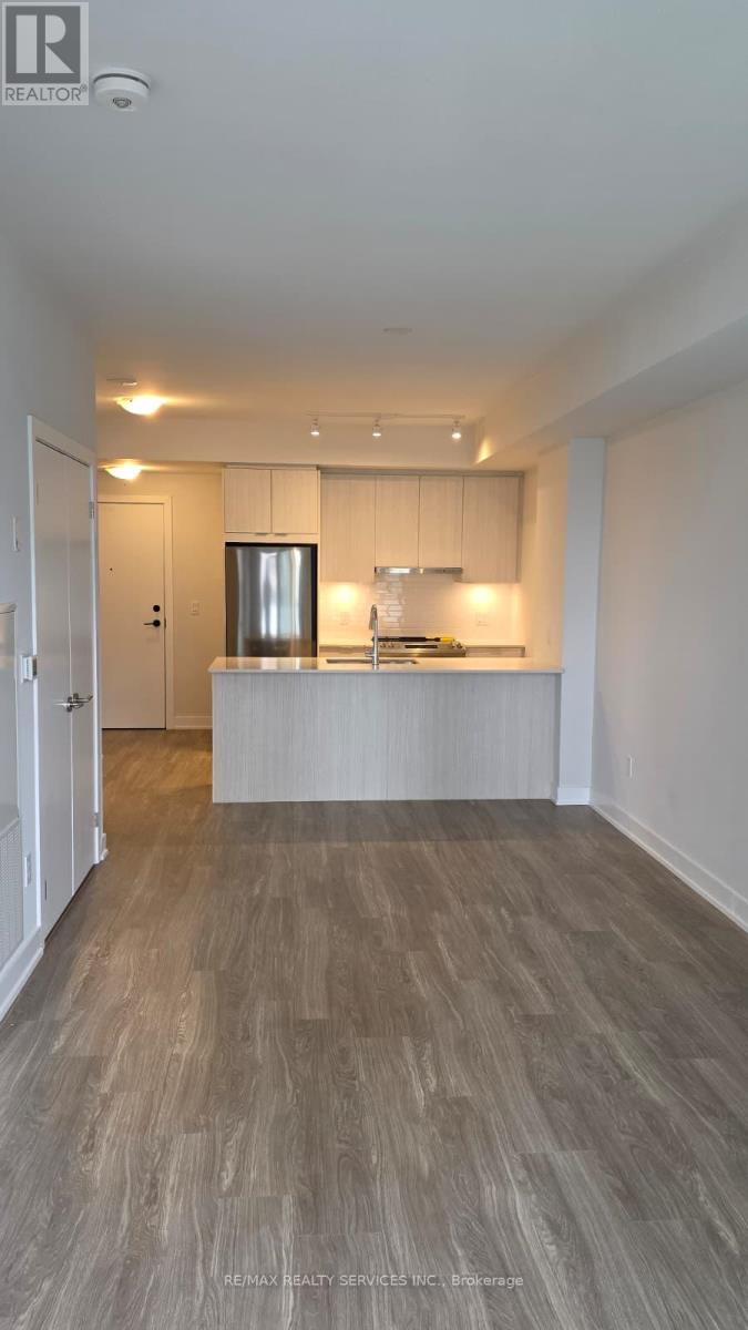 1110 - 430 Square One Drive, Mississauga, Ontario  L5B 0L6 - Photo 7 - W12649238