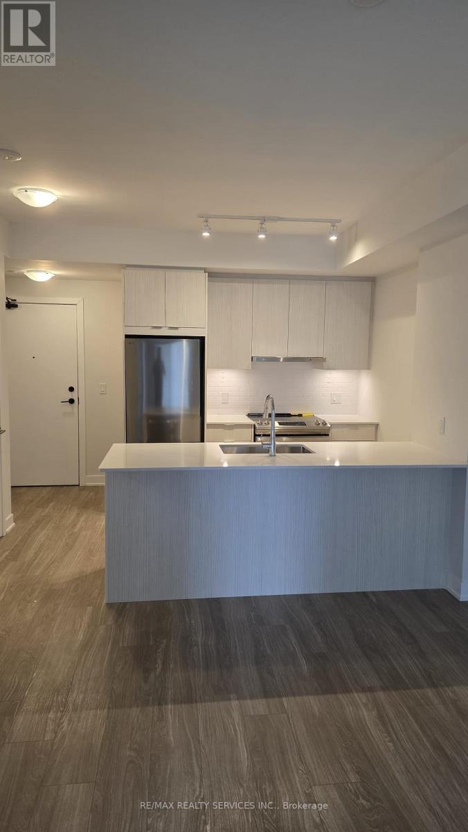 1110 - 430 Square One Drive, Mississauga, Ontario  L5B 0L6 - Photo 8 - W12649238