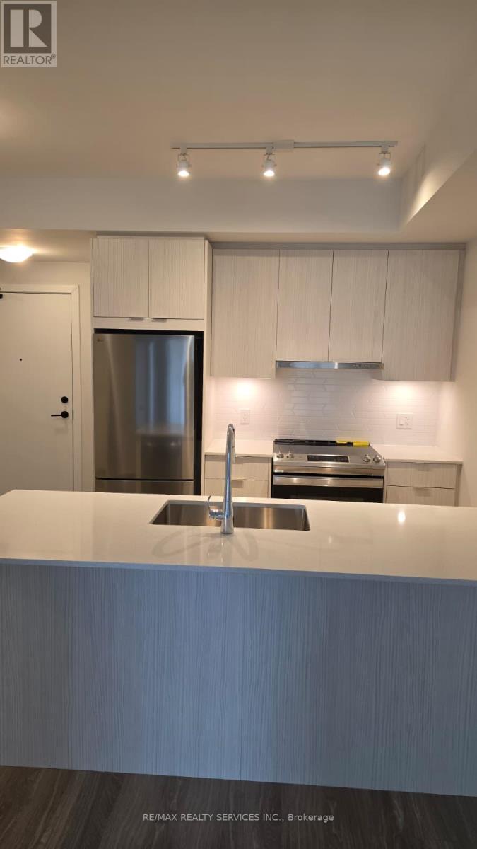 1110 - 430 Square One Drive, Mississauga, Ontario  L5B 0L6 - Photo 9 - W12649238