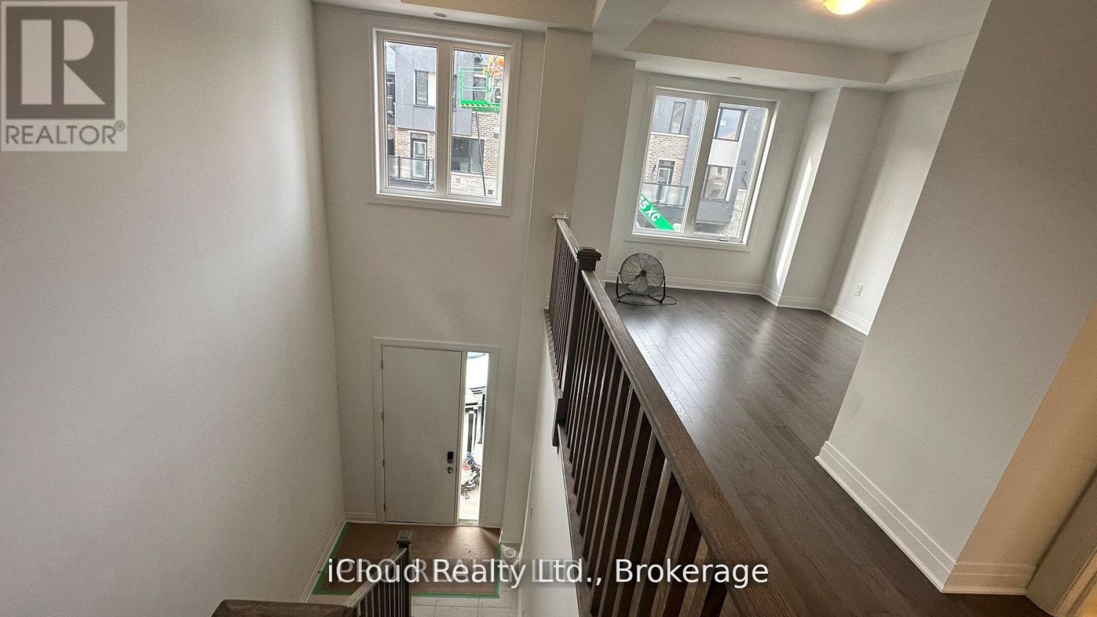 5173 Zionkate Lane, Mississauga, Ontario  L5M 2S8 - Photo 3 - W12649240