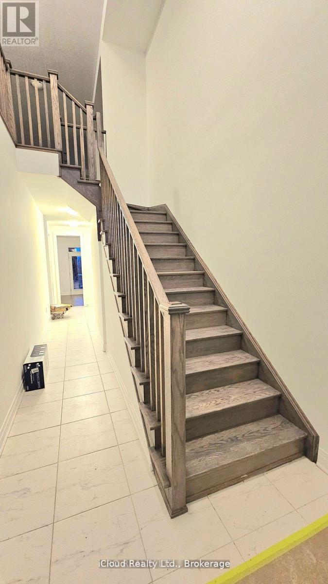 5173 Zionkate Lane, Mississauga, Ontario  L5M 2S8 - Photo 7 - W12649240