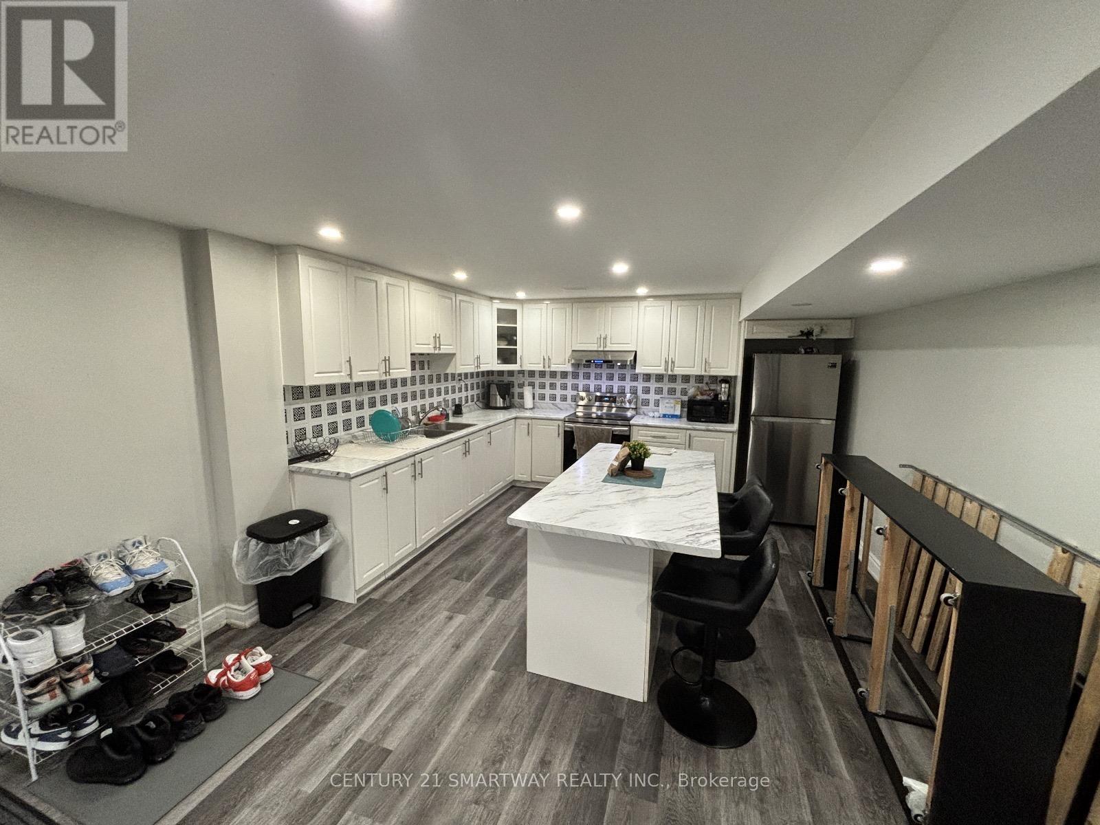 25 Bucksaw Street, Brampton, Ontario  L7A 0G4 - Photo 13 - W12649242